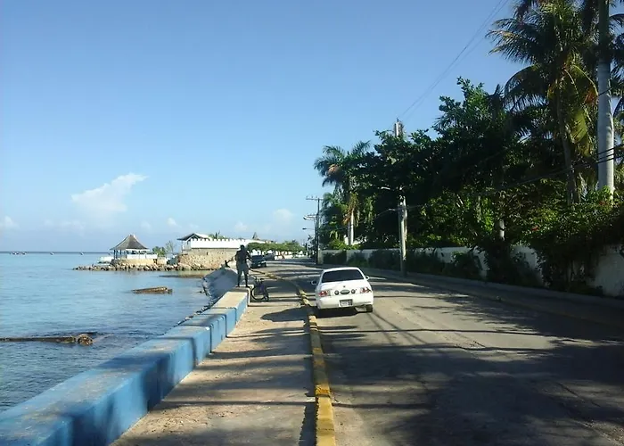 Relax In Sunny Montego Bay, Jamaica Homestay